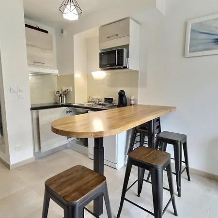 בית נופש Maisonette With Terrace Or Garden Sérignan