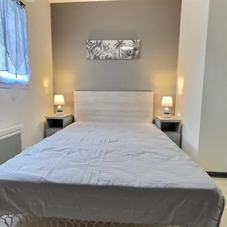 Maisonette In Valras-plage Near Sandy *