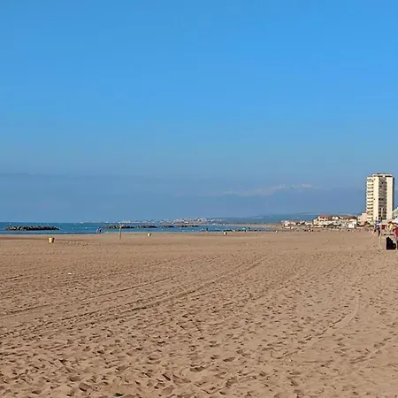 Maisonette In Valras-plage Near Sandy