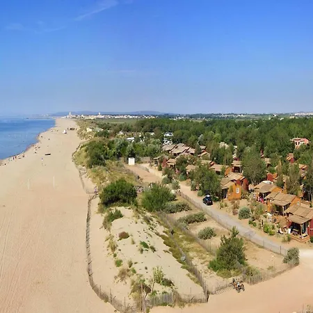 Maisonette In Valras-plage Near Sandy *
