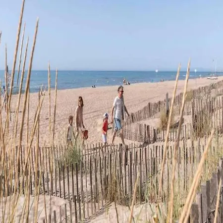 Maisonette In Valras-plage Near Sandy