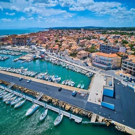 Maisonette In Valras-plage Near Sandy بيت للعطل